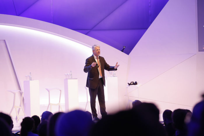 Up, up in the Air, Congresscentrum- Nord