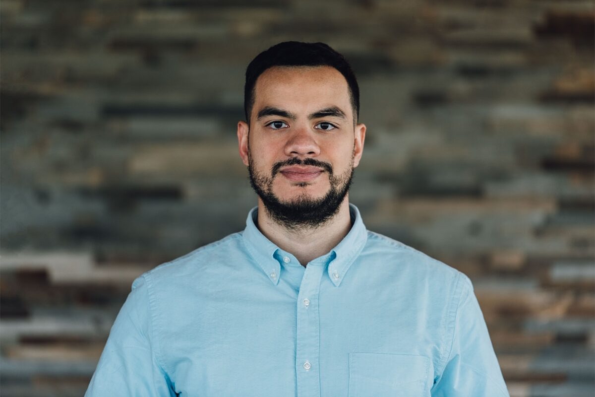 Michel Ramanarivo, Gründer und Geschäftsführer der Agentur Klickwunder. Der Geschäftsführer und Gründer der Agentur Klickwunder, Michel Ramanarivo, spricht sich für Anpassung, digitales Marketing und Markentreue aus.