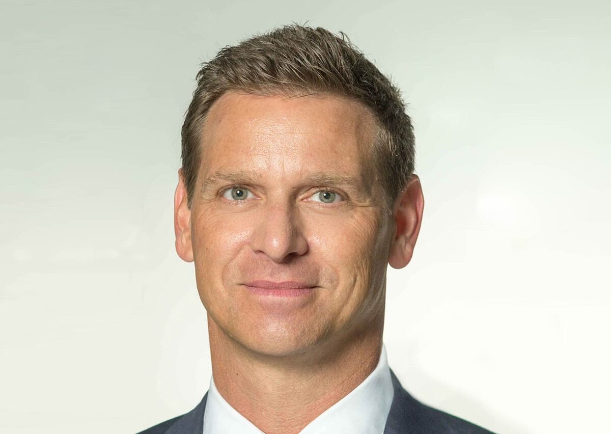 Oliver Kaltner, CEO Europe von ROOM, spricht über Arbeitsräume der Zukunft und Haltung in Pandemiezeiten. Oliver Kaltner, CEO Europe von ROOM, spricht über Arbeitsräume der Zukunft und Haltung in Pandemiezeiten.